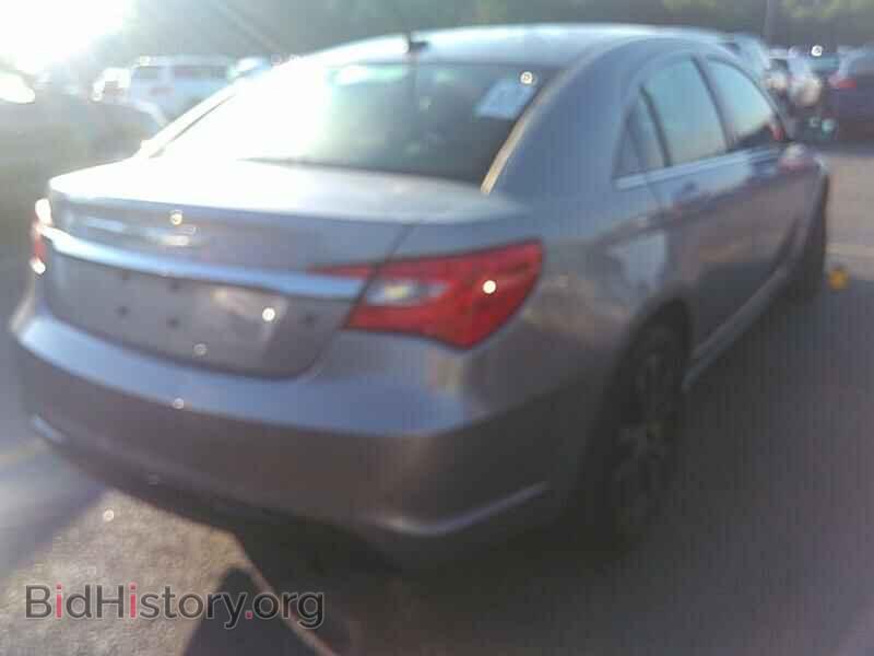 2014 Chrysler 200 - VIN: 1C3CCBBB0EN107563 - Фото 2