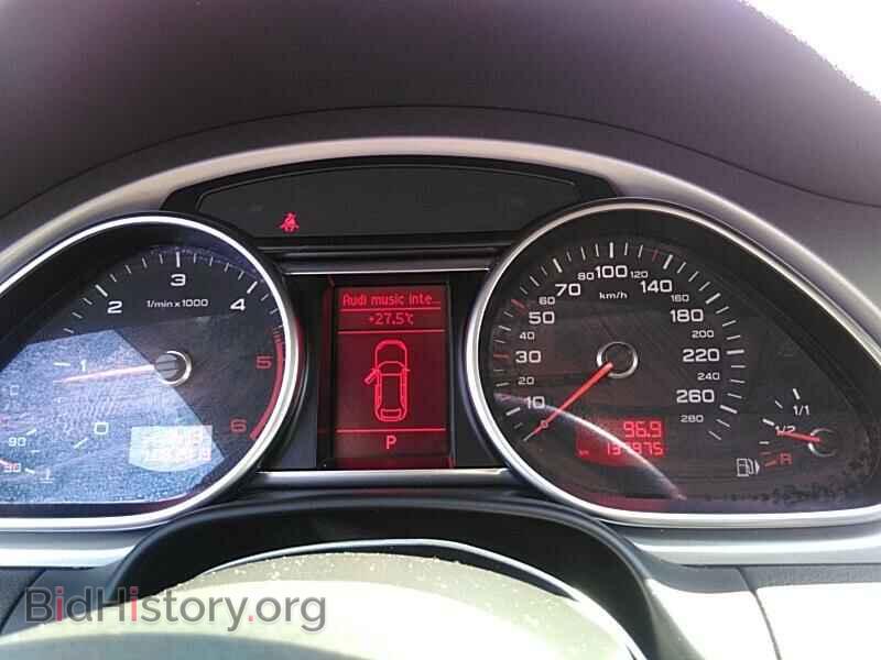 2011 Audi Q7 - VIN: WA1CMCFE6BD004761 - Фото 5