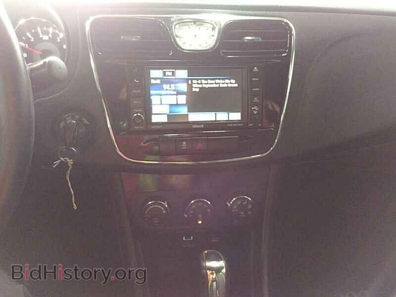 2013 Chrysler 200 - VIN: 1C3CCBBB0DN538998 - Фото 4