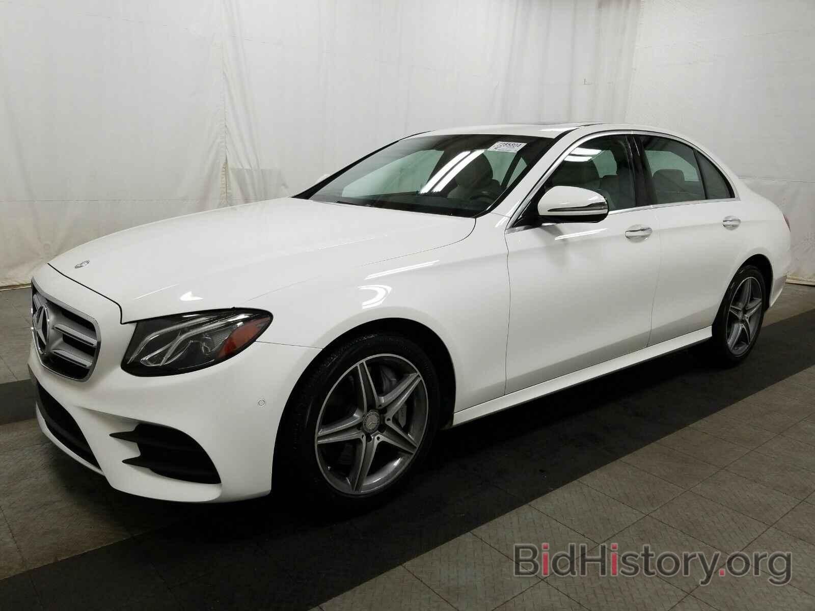 Photo WDDZF4KB6HA056600 - Mercedes-Benz E-Class 2017