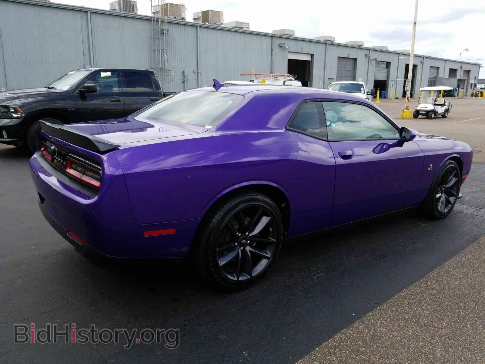 2019 Dodge Challenger - VIN: 2C3CDZFJ4KH594018 - Photo 2