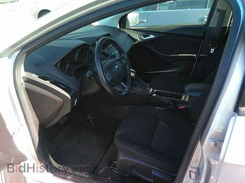 2016 Ford Focus - VIN: 1FADP3K27GL363097 - Фото 3