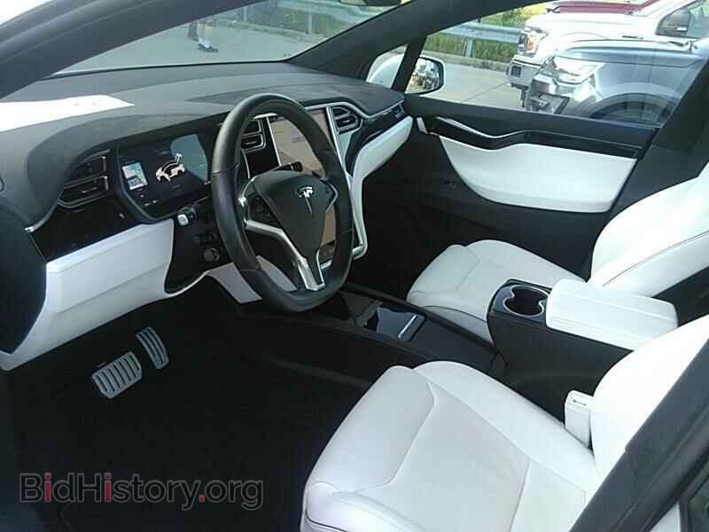 2016 Tesla Model X - VIN: 5YJXCBE4XGF003626 - Фото 3