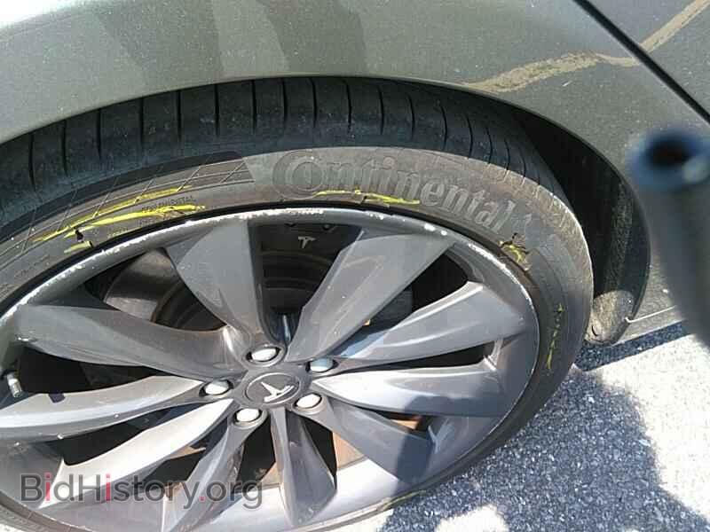 2016 Tesla Model S - VIN: 5YJSA1E29GF142283 - Фото 13