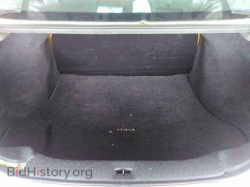 2011 Nissan Versa - VIN: 3N1CC1AP1BL372252 - Фото 7