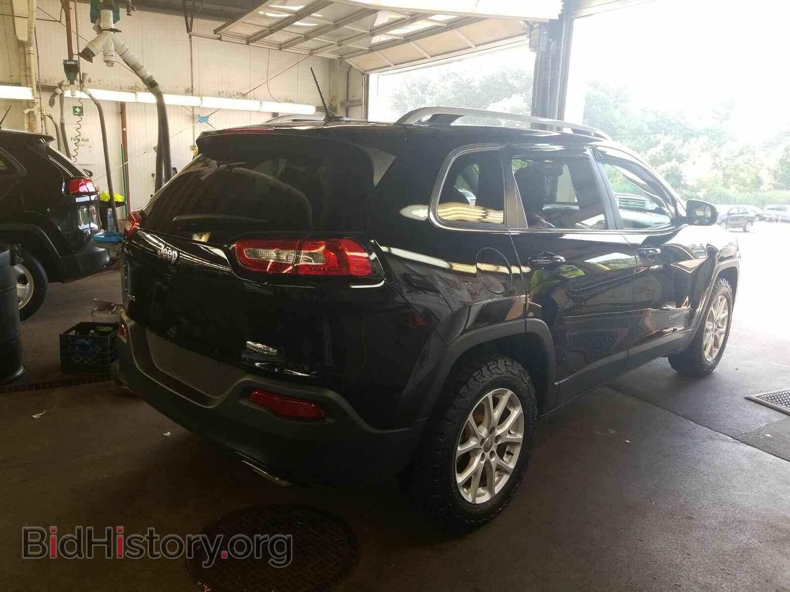 2017 Jeep Cherokee - VIN: 1C4PJMCS9HW579871 - Фото 2