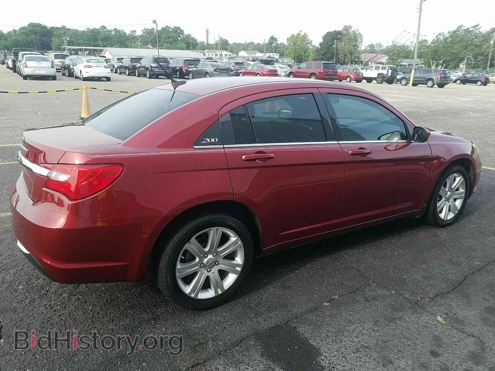 2013 Chrysler 200 - VIN: 1C3CCBBB2DN705801 - Photo 2