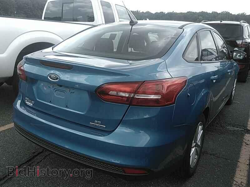2016 Ford Focus - VIN: 1FADP3F21GL328596 - Photo 2