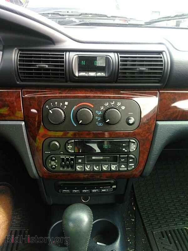2002 Chrysler Sebring - VIN: 1C3EL65R72N302211 - Фото 4