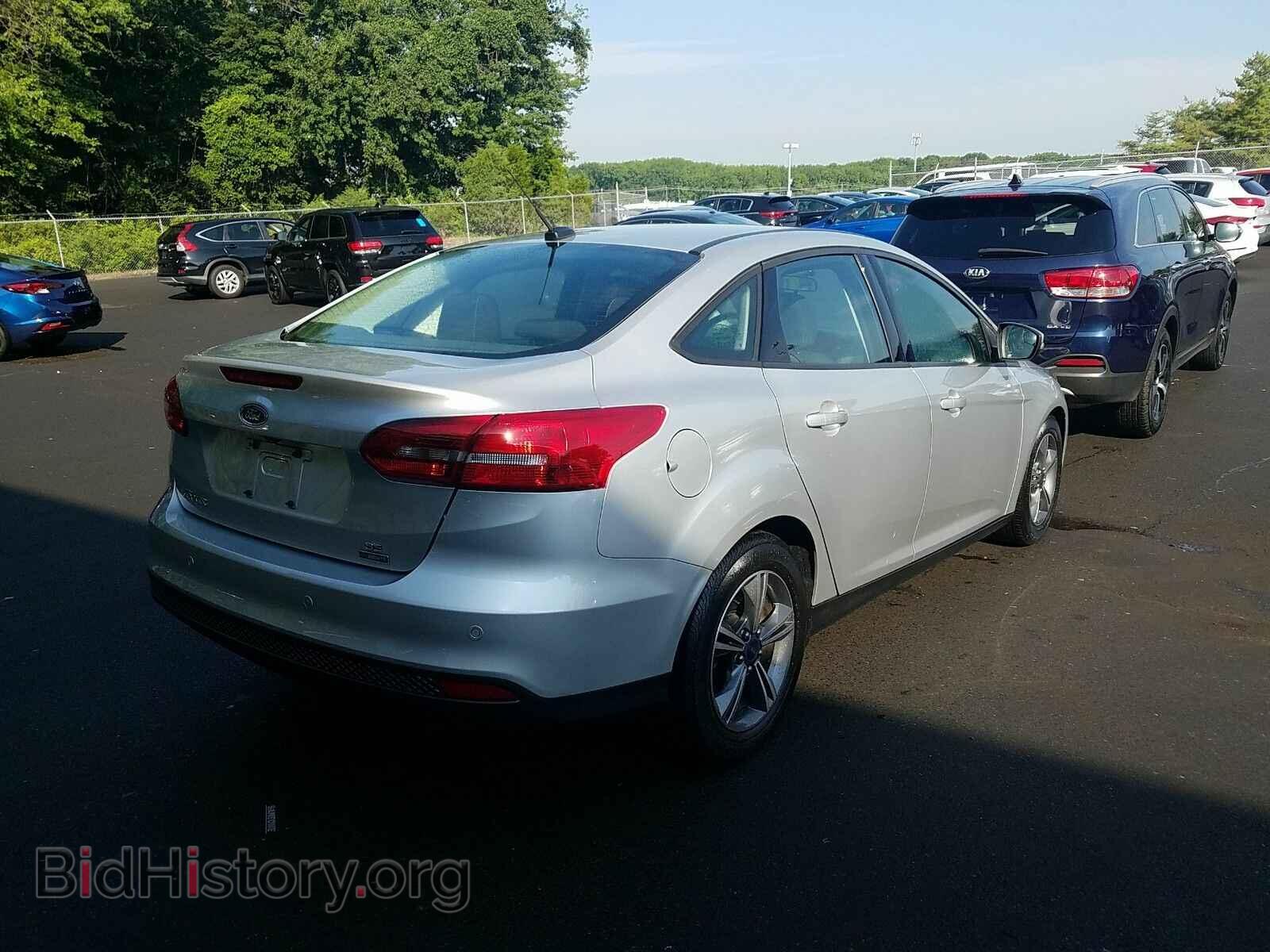 2016 Ford Focus - VIN: 1FADP3FE8GL210359 - Photo 2