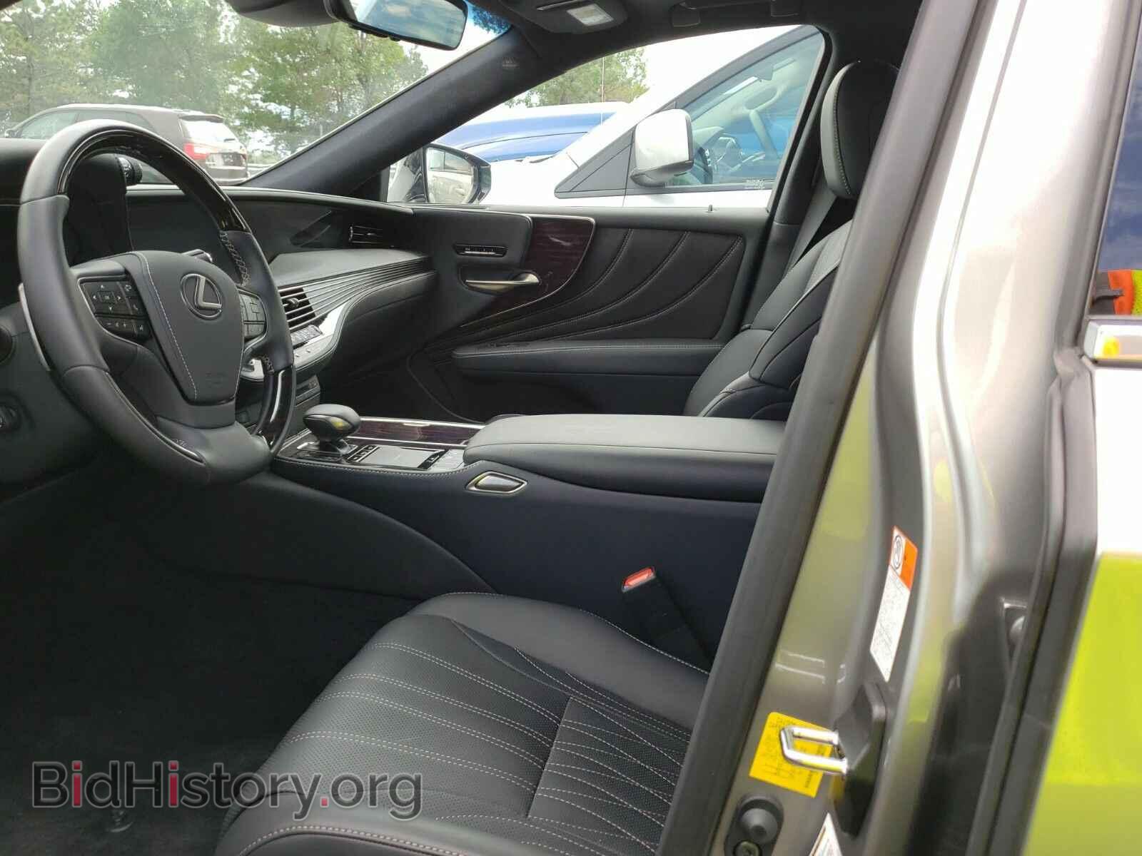 2018 Lexus LS - VIN: JTHC51FF7J5004226 - Фото 3
