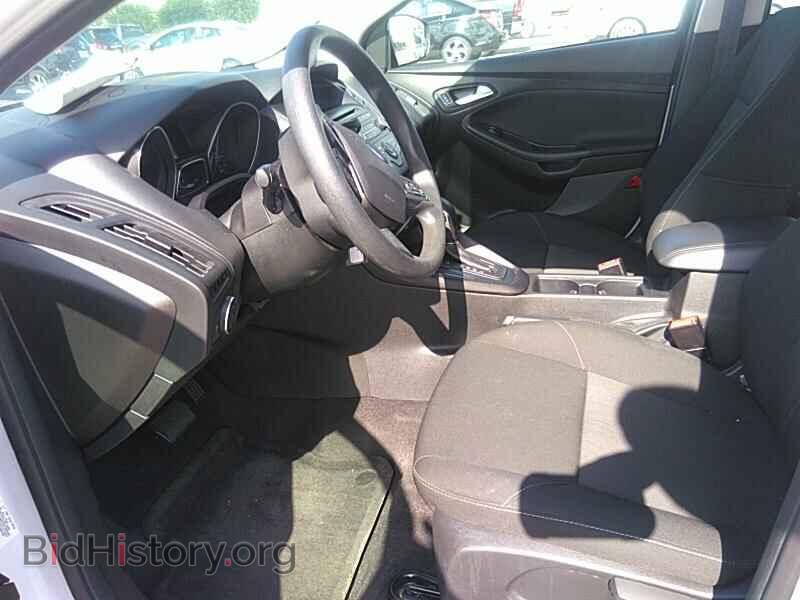 2017 Ford Focus - VIN: 1FADP3F21HL300234 - Фото 3