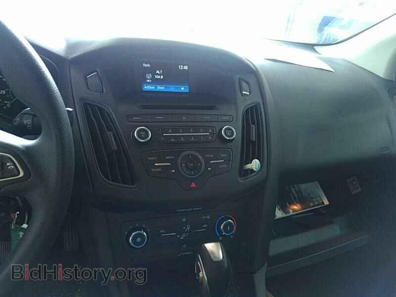 2016 Ford Focus - VIN: 1FADP3F27GL230852 - Фото 4