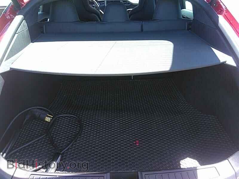 2015 Tesla Model S - VIN: 5YJSA1E42FF113952 - Фото 7
