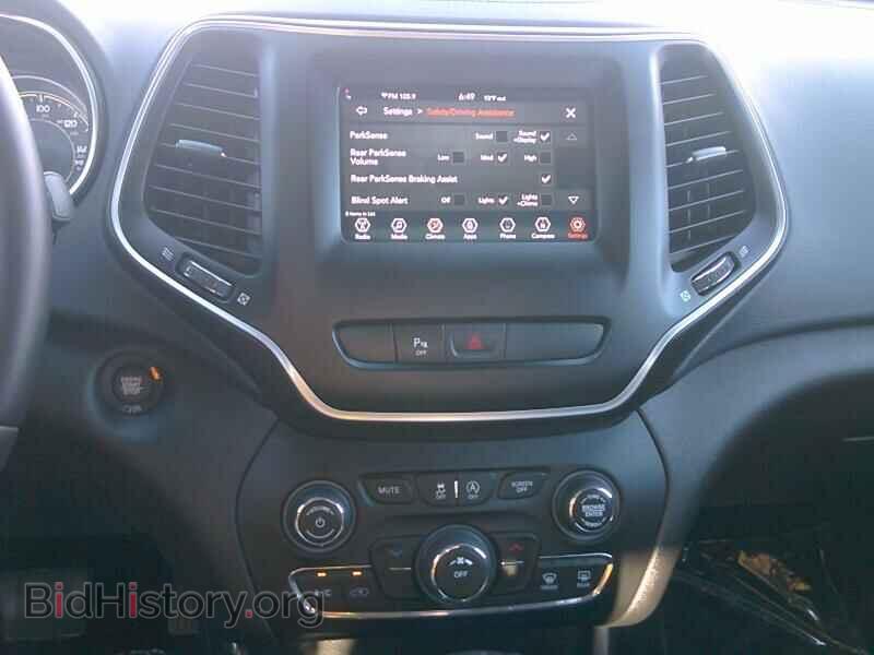 2019 Jeep Cherokee - VIN: 1C4PJMLB2KD313773 - Photo 4