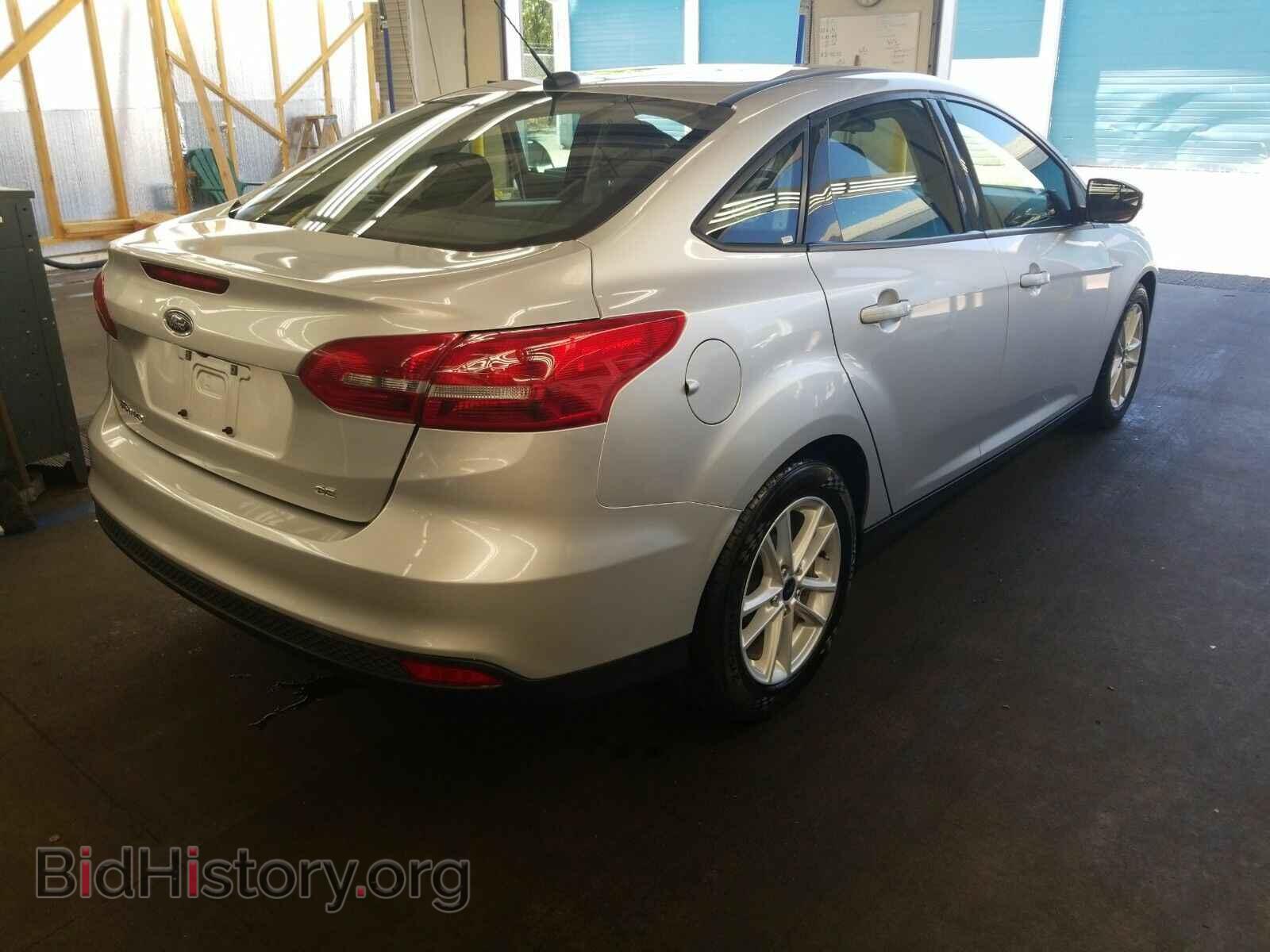 2017 Ford Focus - VIN: 1FADP3F25HL285642 - Фото 2