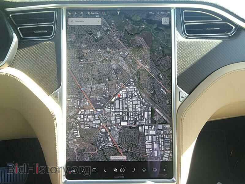2017 Tesla Model X - VIN: 5YJXCDE22HF049978 - Photo 4
