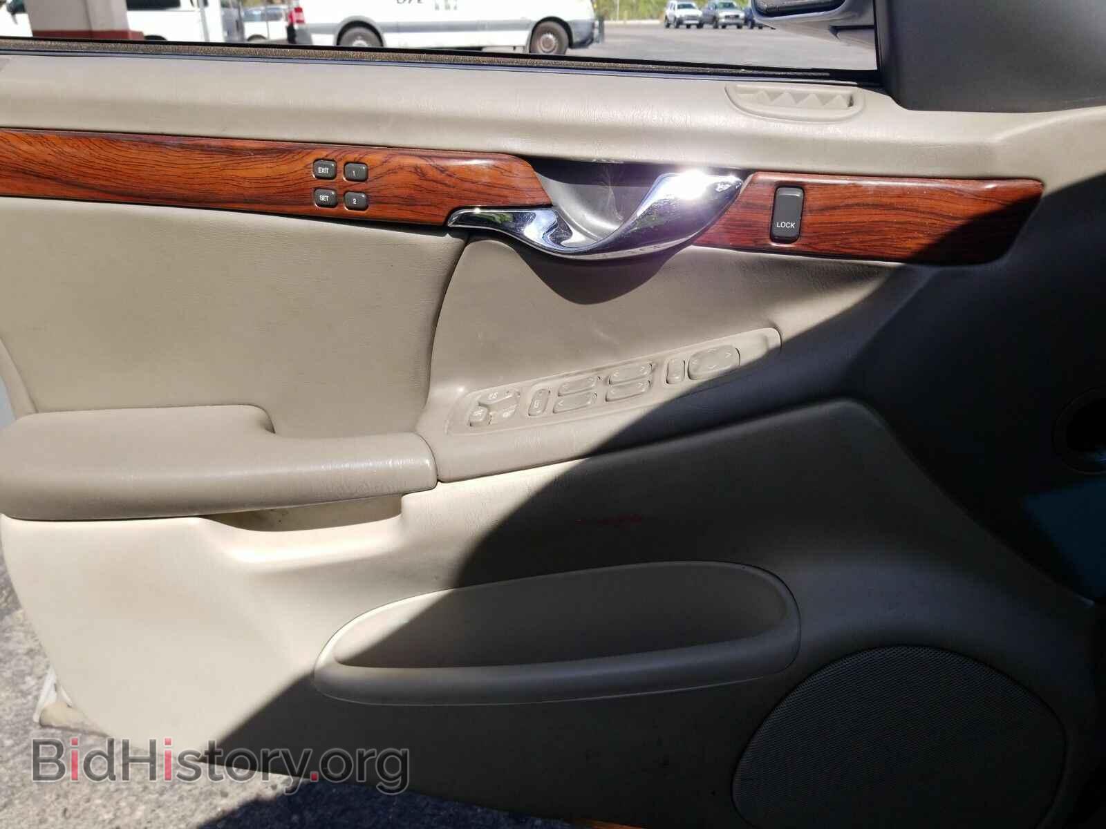 2003 Cadillac DeVille - VIN: 1G6KD54Y43U234409 - Фото 9