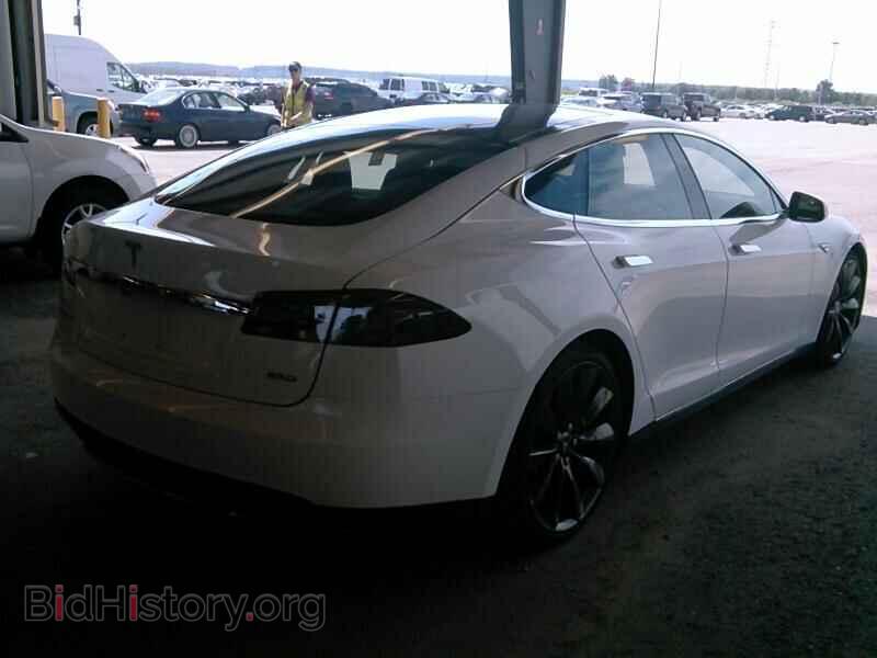 2015 Tesla Model S - VIN: 5YJSA1E25FF118139 - Фото 2