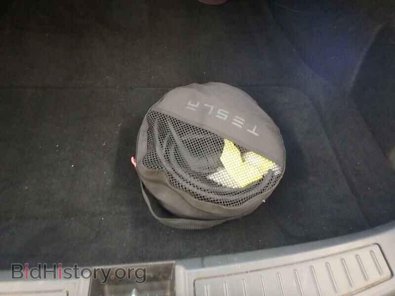2015 Tesla Model S - VIN: 5YJSA1E25FF118139 - Фото 10