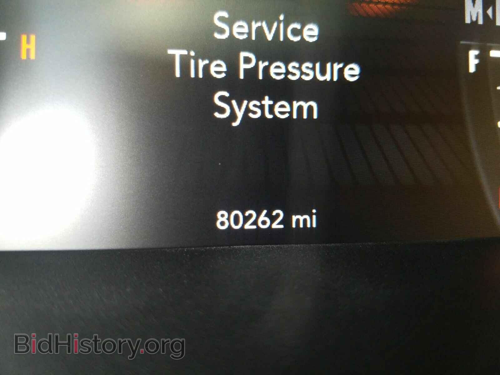 2016 Dodge Challenger - VIN: 2C3CDZBT3GH193638 - Photo 5