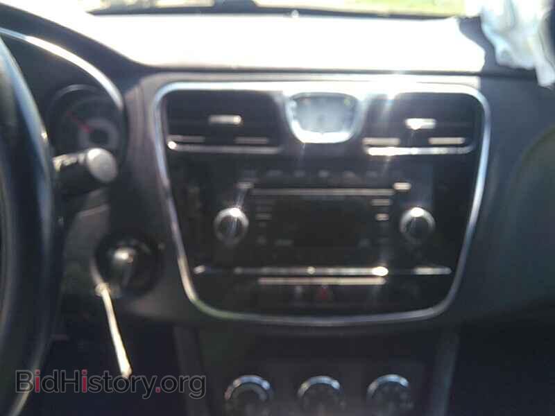 2013 Chrysler 200 - VIN: 1C3CCBBB8DN735207 - Photo 4