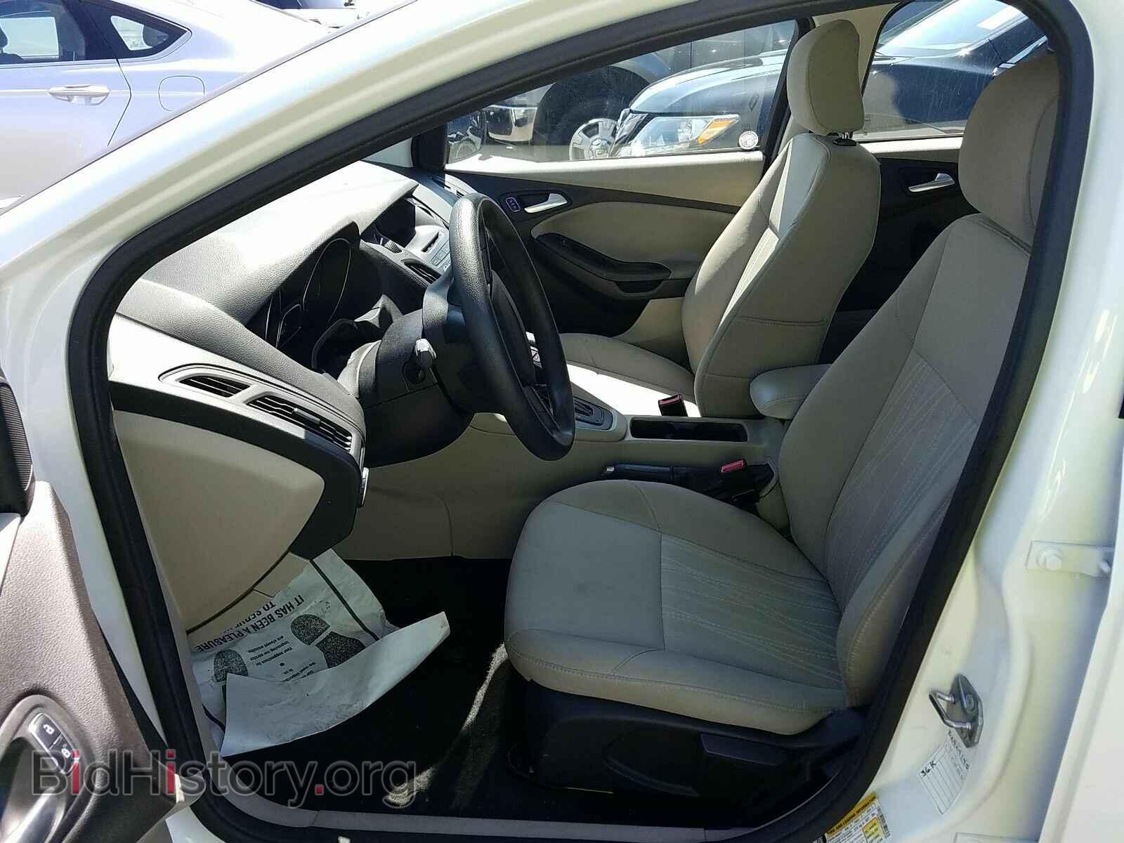2017 Ford Focus - VIN: 1FADP3K23HL280168 - Фото 3