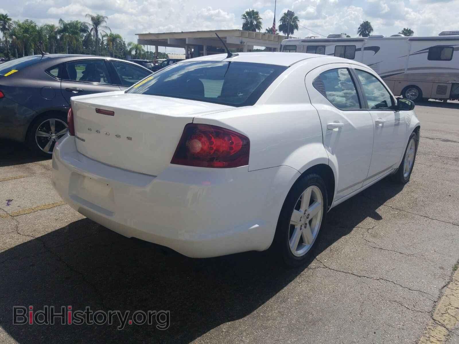 2013 Dodge Avenger - VIN: 1C3CDZABXDN661182 - Фото 2