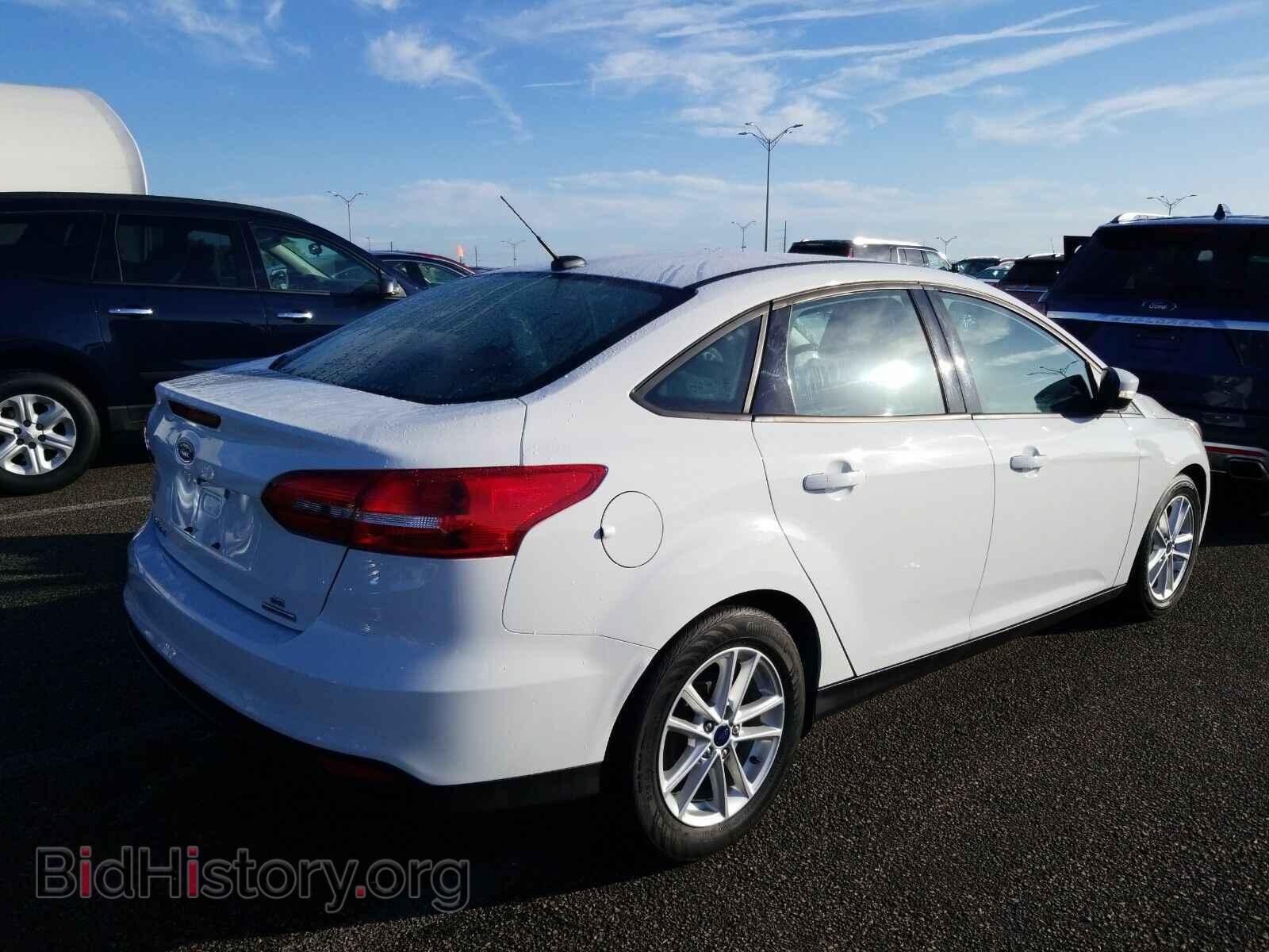 2016 Ford Focus - VIN: 1FADP3F20GL296692 - Photo 2