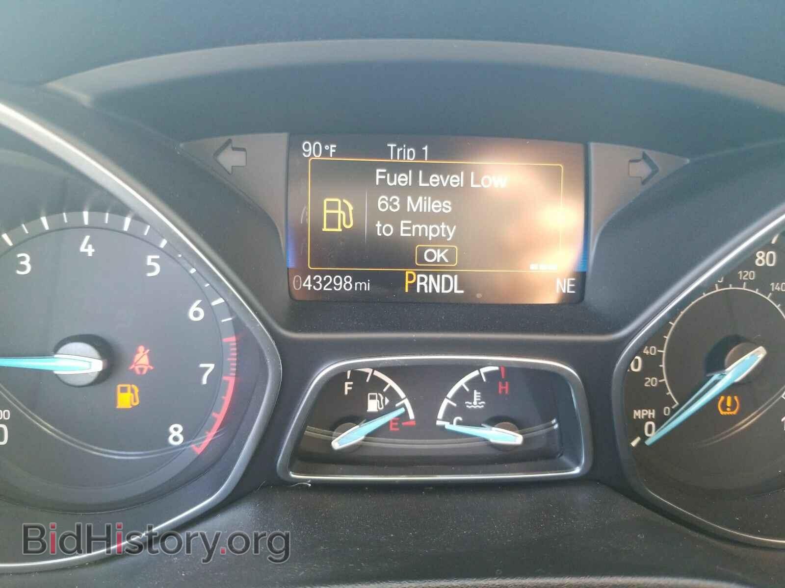 2016 Ford Focus - VIN: 1FADP3F20GL296692 - Photo 5