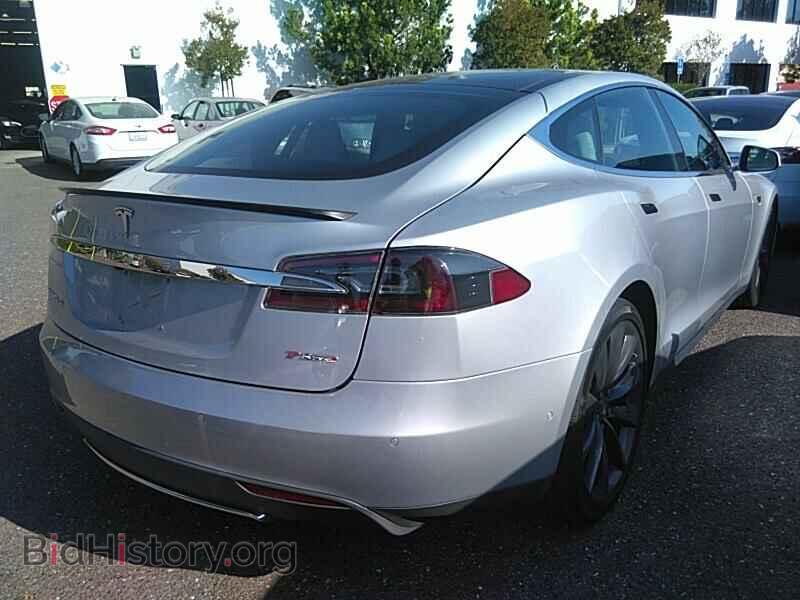 2015 Tesla Model S - VIN: 5YJSA1H44FF090721 - Photo 2