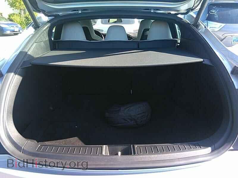 2015 Tesla Model S - VIN: 5YJSA1H44FF090721 - Photo 7