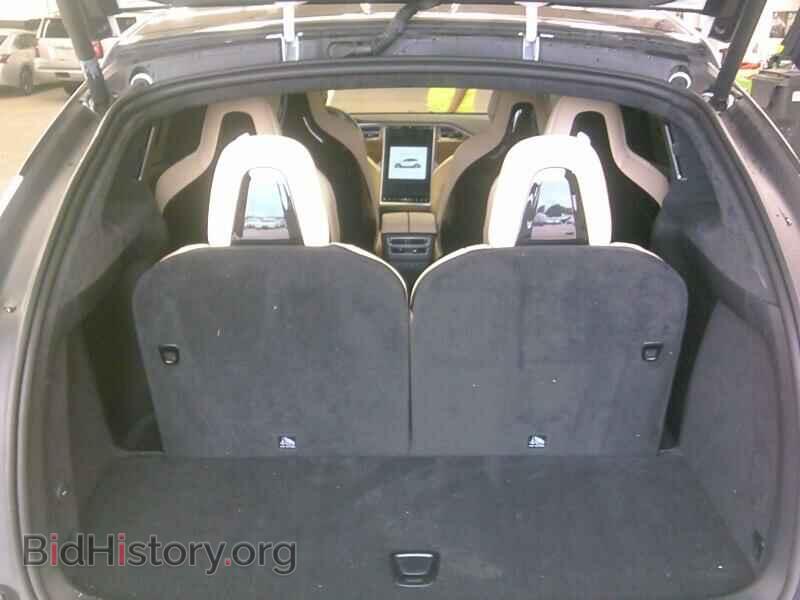 2017 Tesla Model X - VIN: 5YJXCBE27HF028211 - Photo 7