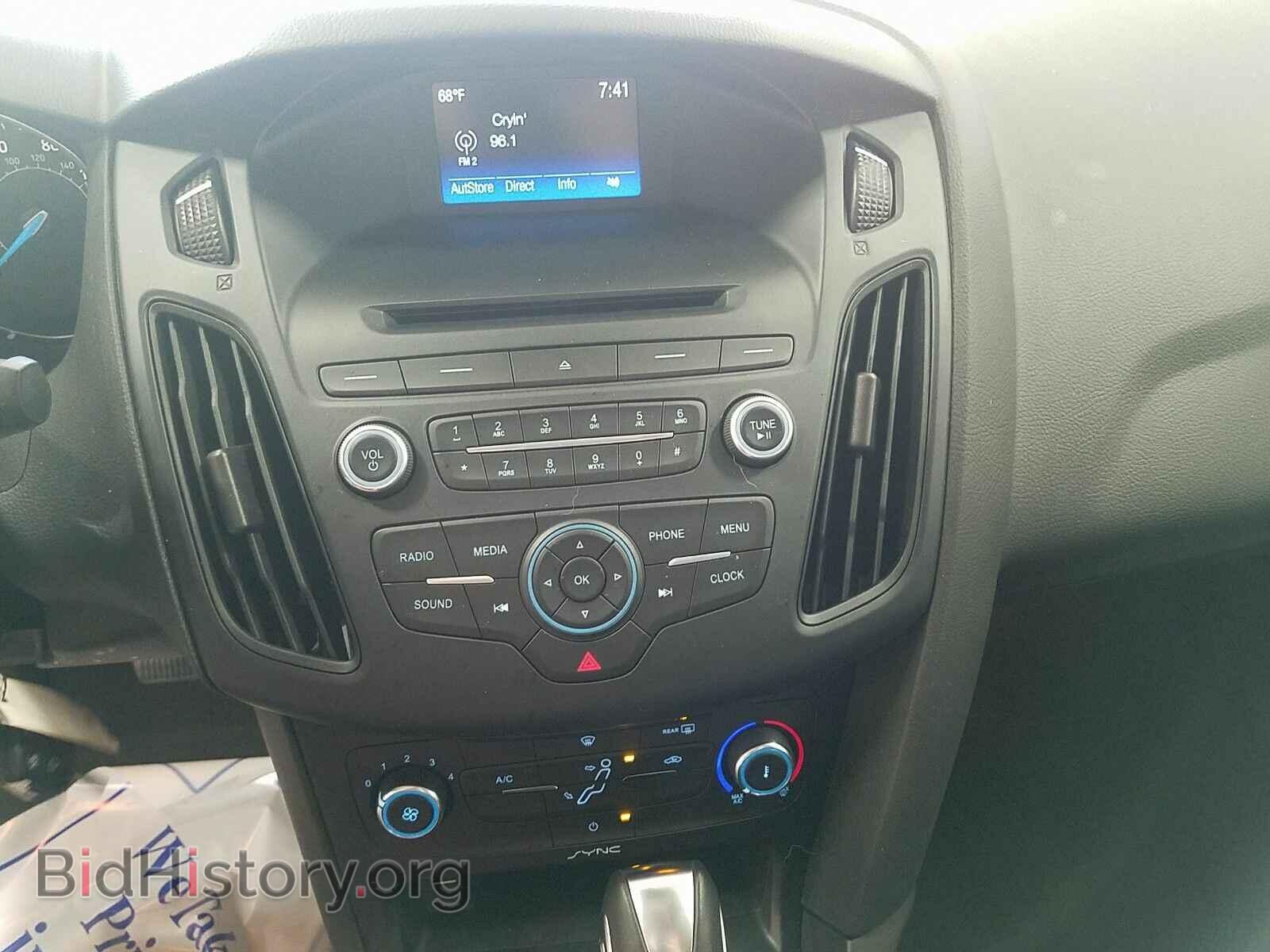 2016 Ford Focus - VIN: 1FADP3F20GL219028 - Photo 4