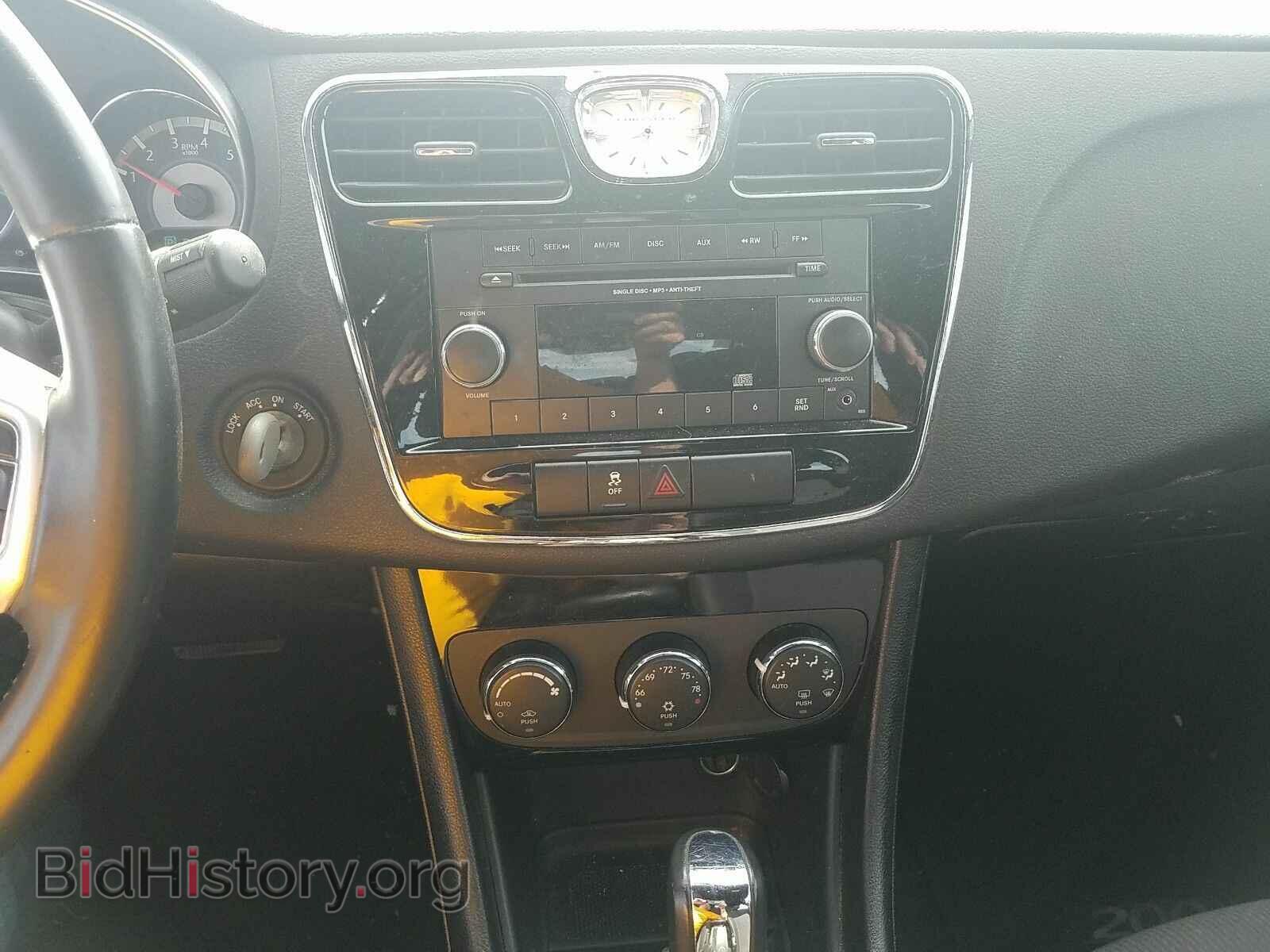 2013 Chrysler 200 - VIN: 1C3CCBBB6DN723041 - Photo 4