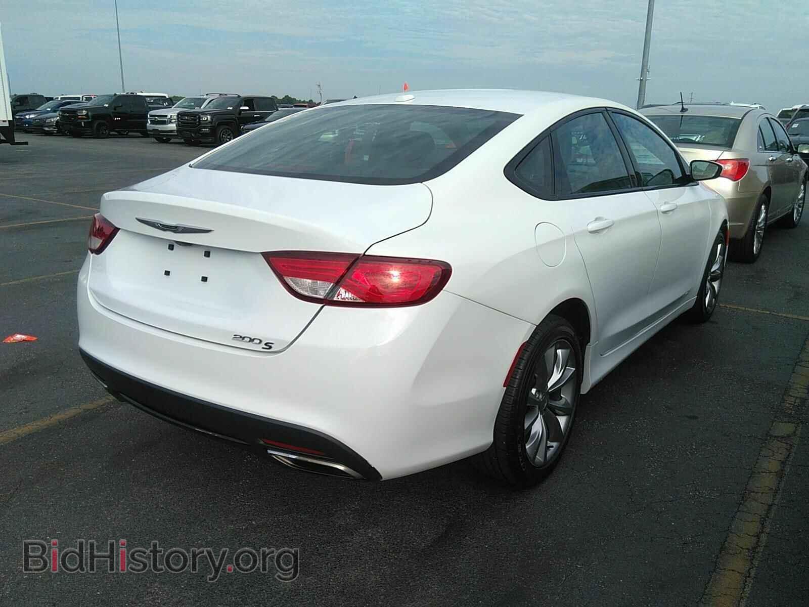 2016 Chrysler 200 - VIN: 1C3CCCBB3GN117609 - Фото 2