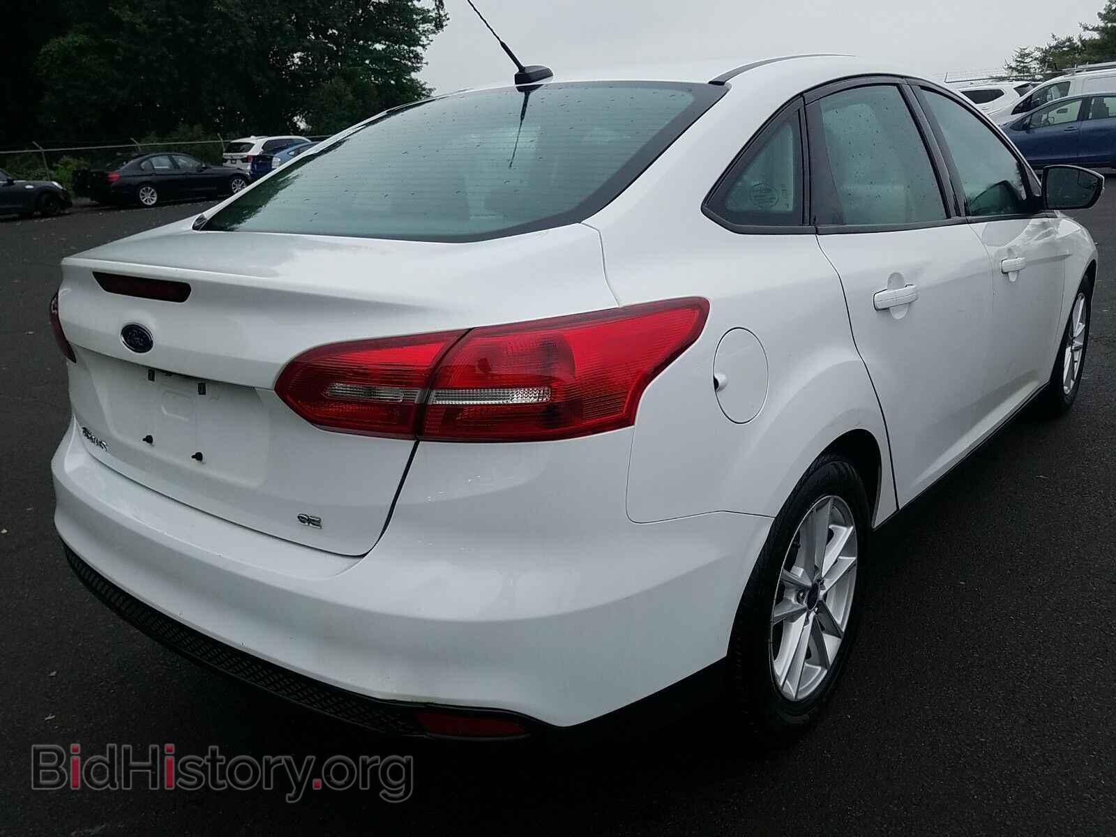 2016 Ford Focus - VIN: 1FADP3F22GL292241 - Фото 2