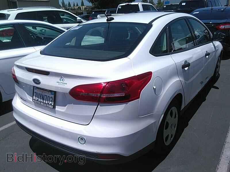 2016 Ford Focus - VIN: 1FADP3E27GL362219 - Фото 2