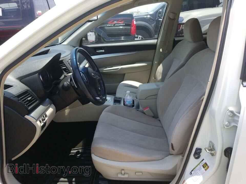 2014 Subaru Outback - VIN: 4S4BRCCC4E3250476 - Фото 3