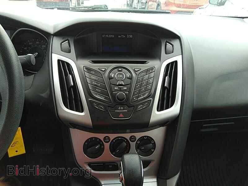 2013 Ford Focus - VIN: 1FADP3F21DL151561 - Photo 4