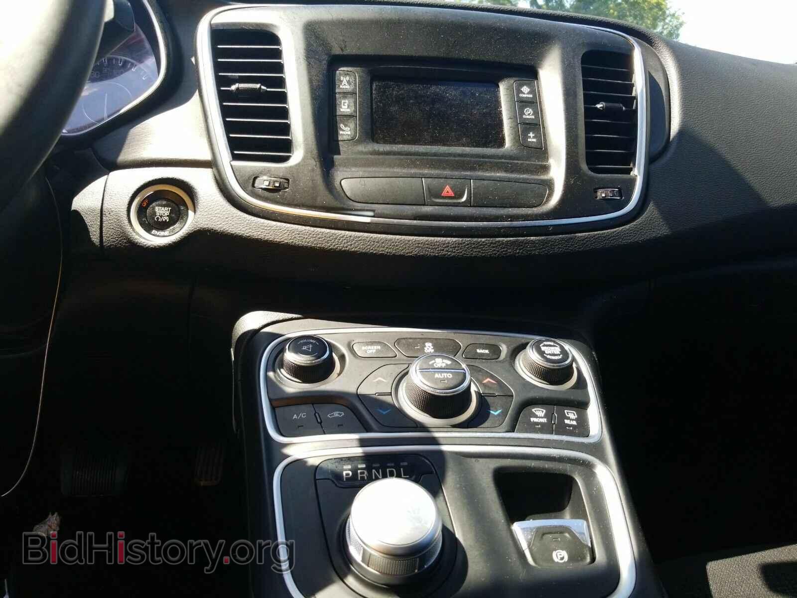 2016 Chrysler 200 - VIN: 1C3CCCAB2GN137903 - Фото 4