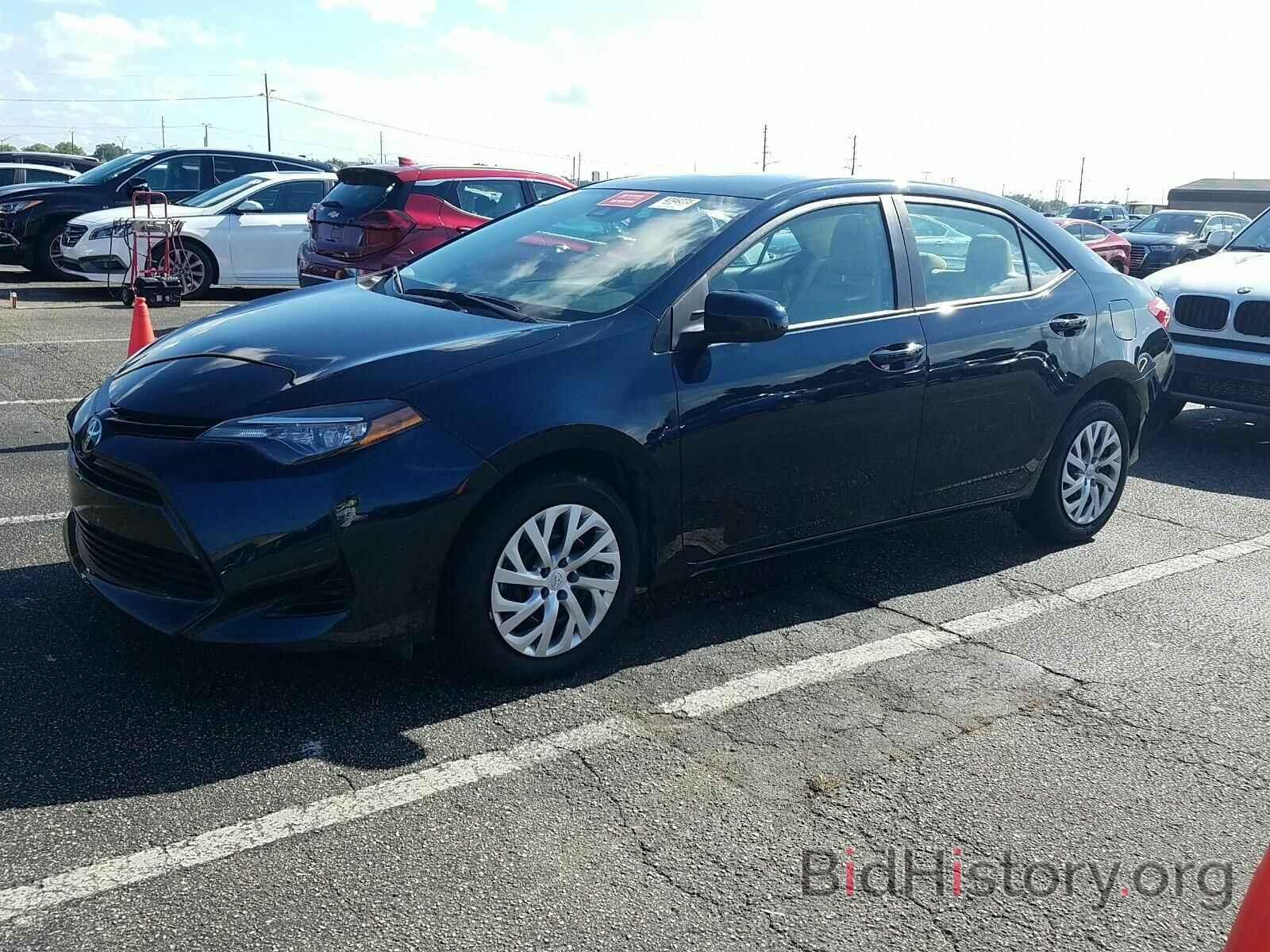 Photo 2T1BURHEXHC796632 - Toyota Corolla 2017