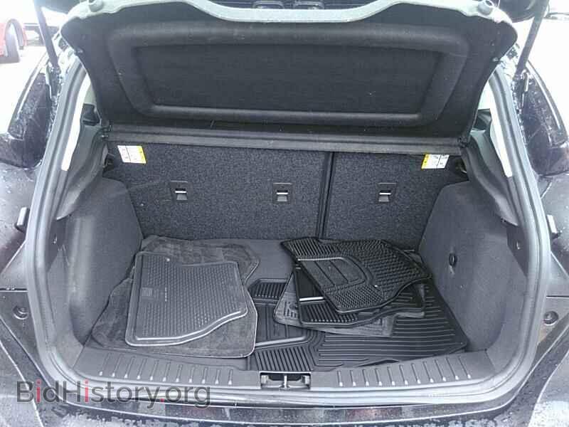 2016 Ford Focus - VIN: 1FADP3K22GL281407 - Photo 7