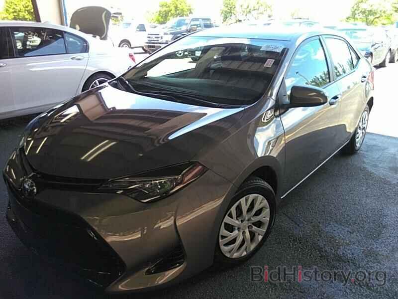 Photo 5YFBURHE2JP753294 - Toyota Corolla 2018