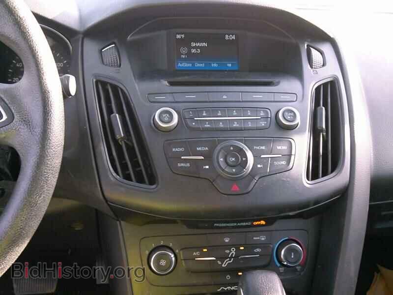 2017 Ford Focus - VIN: 1FADP3F28HL217772 - Фото 4