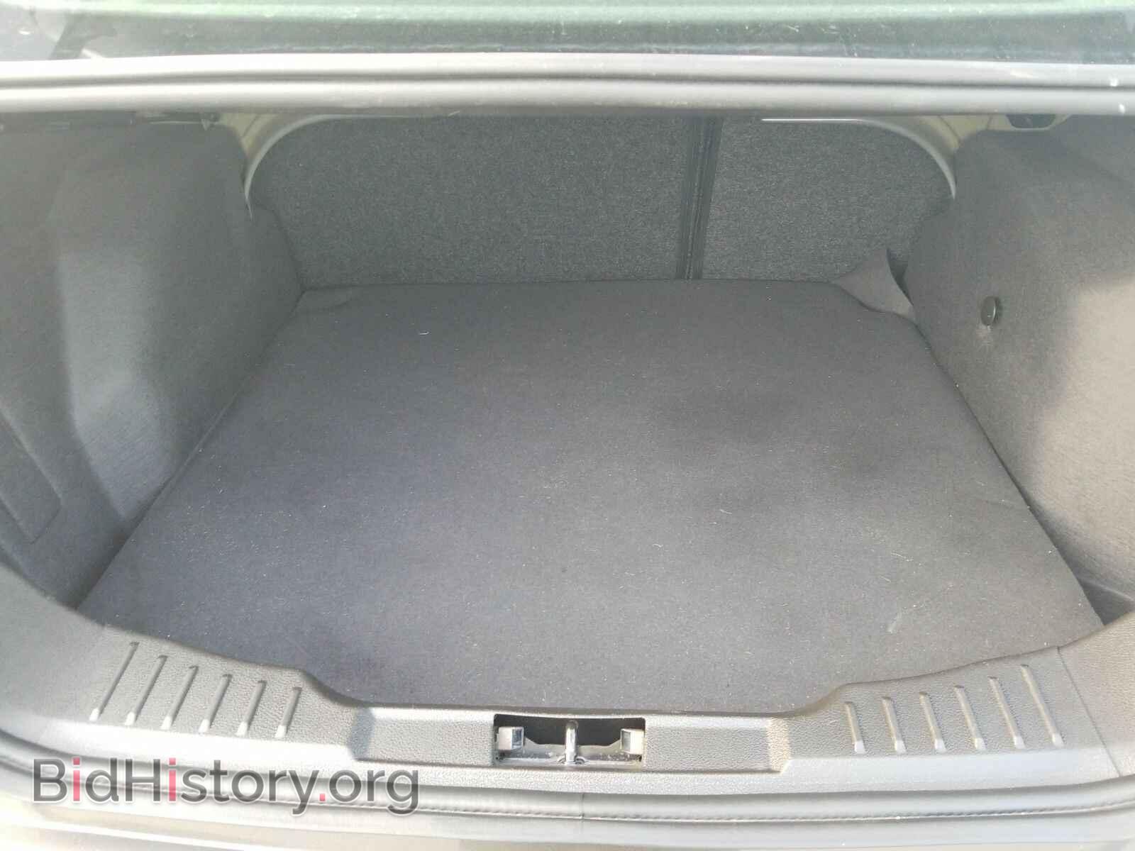 2016 Ford Focus - VIN: 1FADP3F24GL328415 - Photo 7