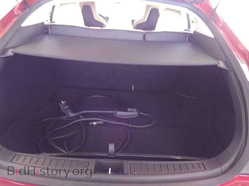 2016 Tesla Model S - VIN: 5YJSA1E2XGF144785 - Photo 7