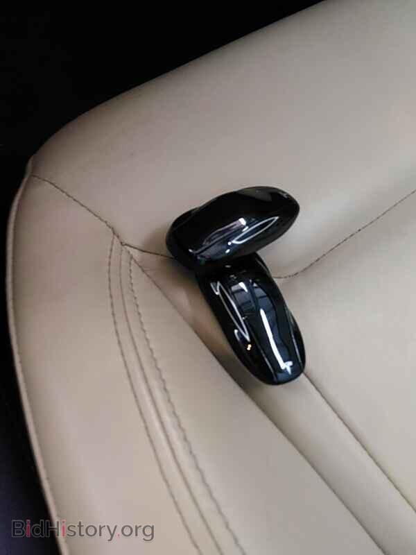 2016 Tesla Model S - VIN: 5YJSA1E2XGF144785 - Photo 9