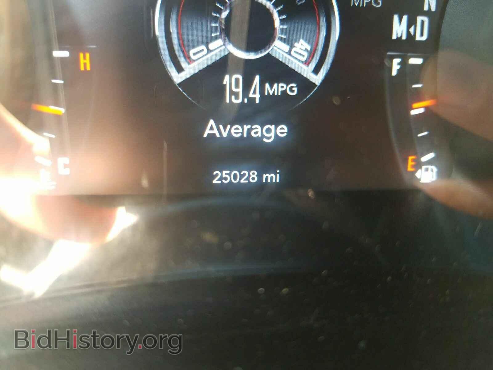 2016 Dodge Challenger - VIN: 2C3CDZAG9GH275457 - Photo 5