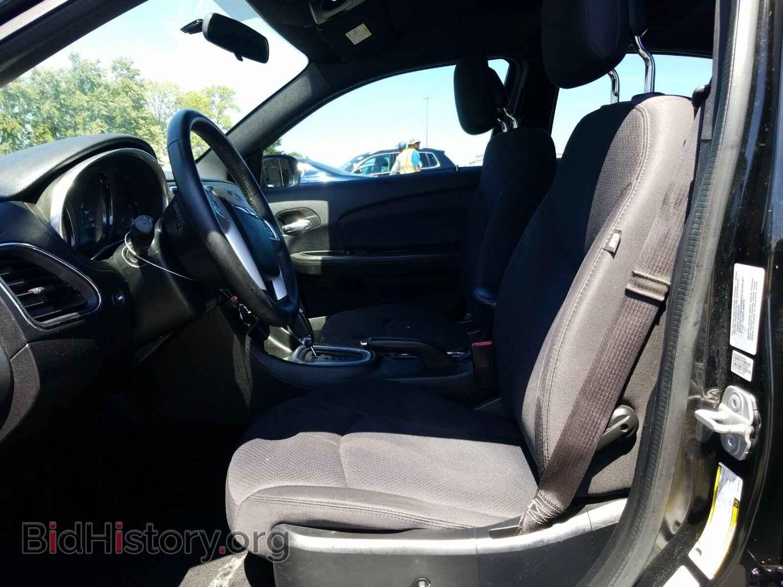 2013 Chrysler 200 - VIN: 1C3CCBBB6DN679526 - Фото 3